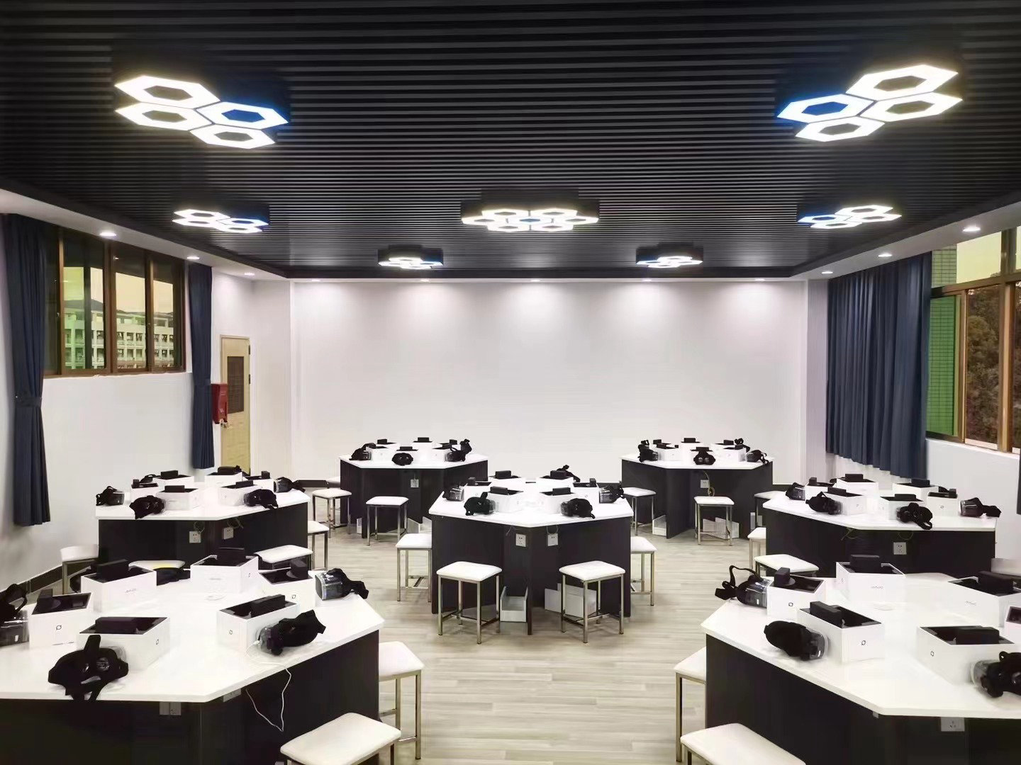 上海師范大學元宇宙XR創新教室